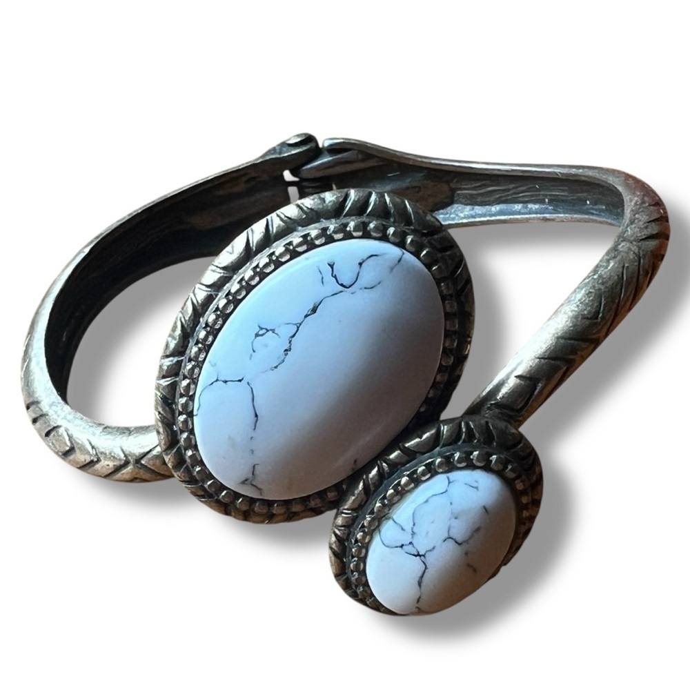 Faux Buffalo Turquoise and Antiqued Metal Hinge Bracelet